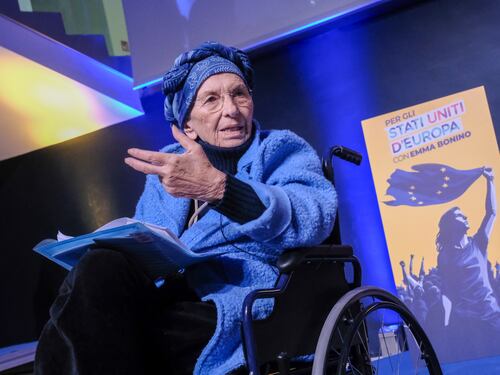 Emma Bonino ricoverata in terapia intensiva
