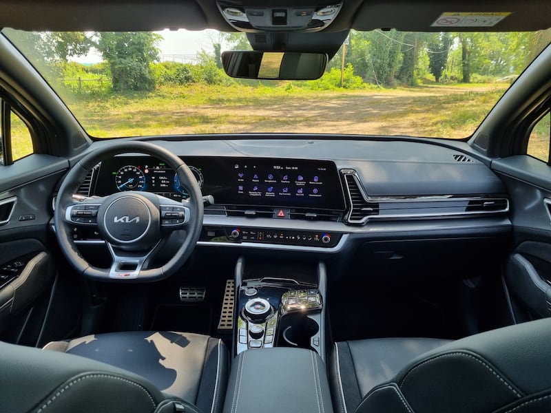 Kia Sportage HEV gallery: guarda le foto della prova su strada 16