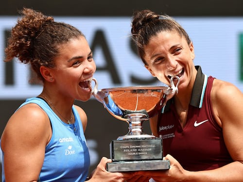 Roland Garros, Sara Errani e Jasmine Paolini campionesse: la coppia d'oro vince in tre set