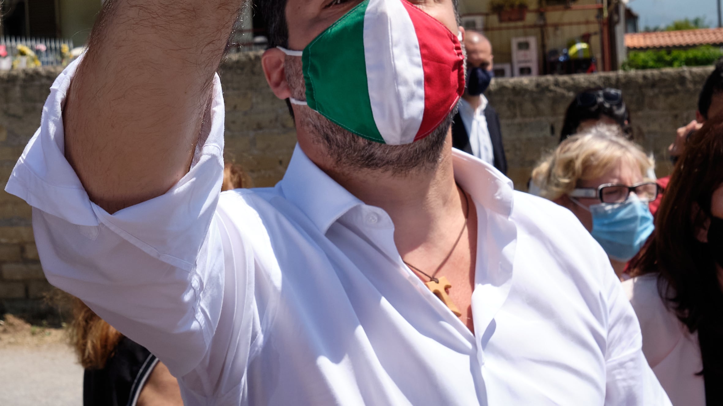 Vertice tra tensioni e rinvii. Un nome coperto per Milano