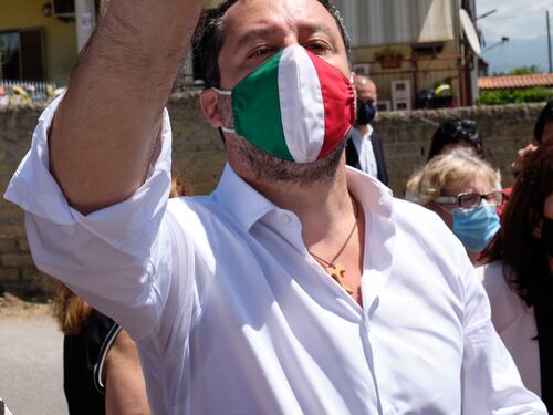 Vertice tra tensioni e rinvii. Un nome coperto per Milano