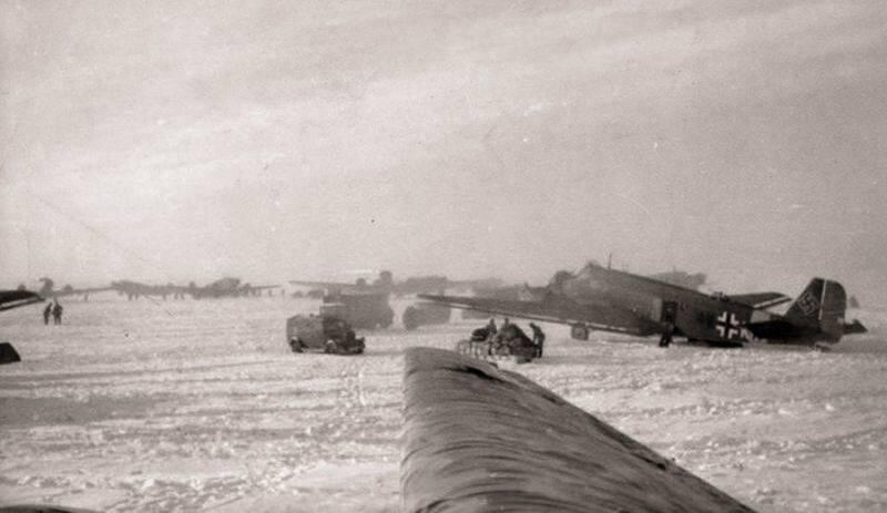 Gli artiglieri italiani si trovavano su una altura che sovrastava l’aerodromo militare di Millerovo (nella foto) e avevano il compito di proteggerlo