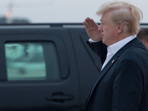 Trump: dazi per 50 miliardi di dollari sui prodotti della Cina. Pechino: "Reagiremo"