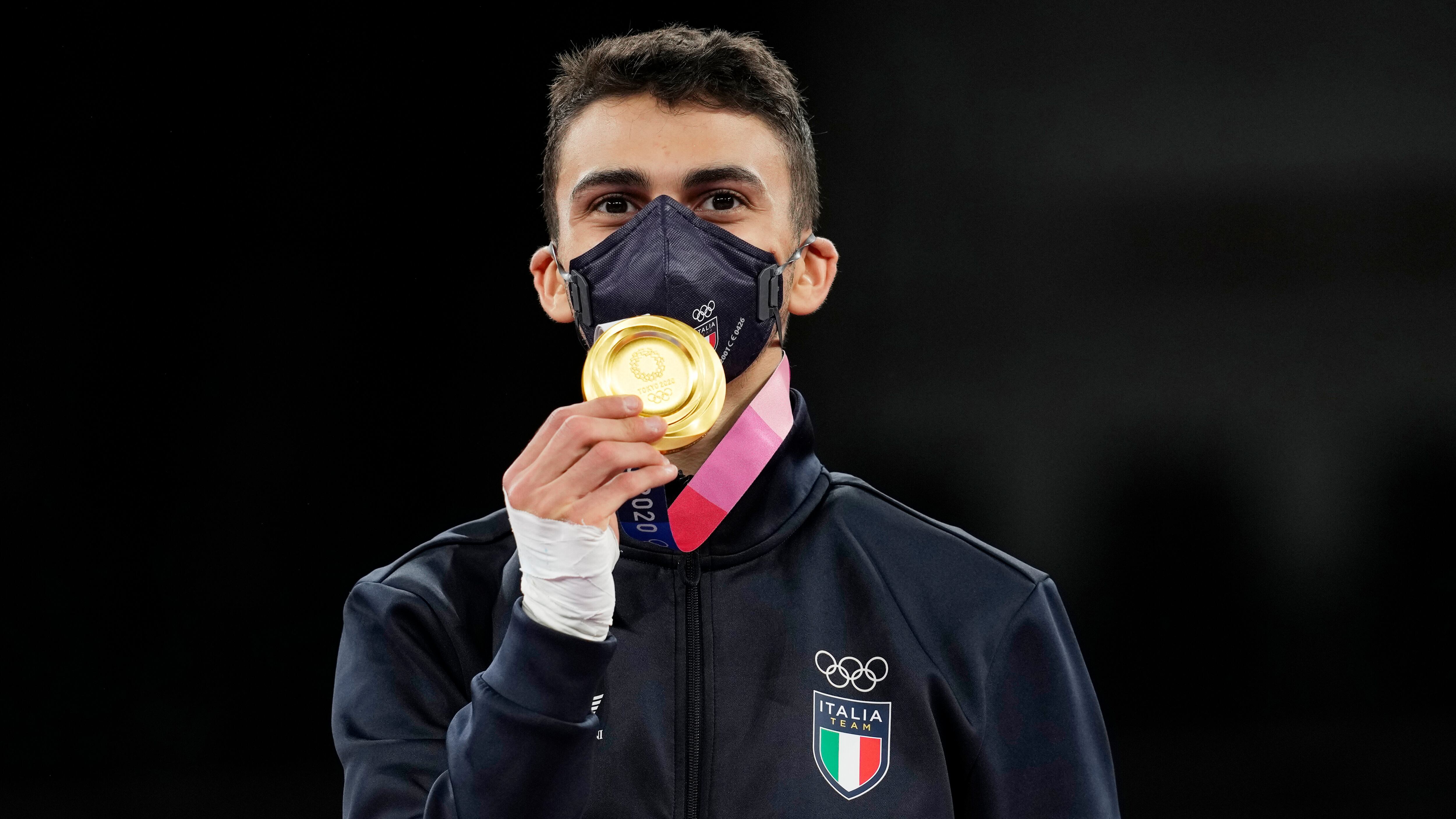 Quelle medaglie che portano i nomi dei nonni
