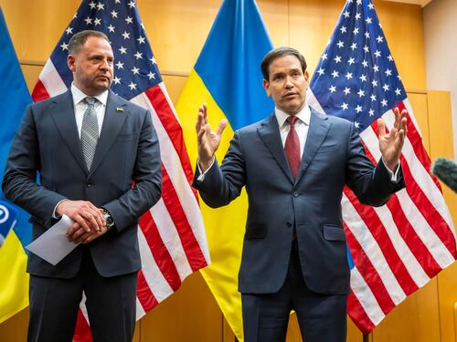 Nuovo piano Usa-Ucraina in 19 punti. Raid vicino al confine Nato: jet rumeni in volo