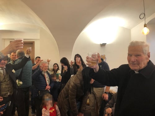 Morto don Guido Avi, il prete dei 108 anni che salvò i soldati in fuga dai nazisti