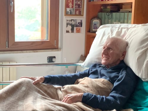 "Mi autodenuncerò". Cappato accompagna un uomo a morire in Svizzera
