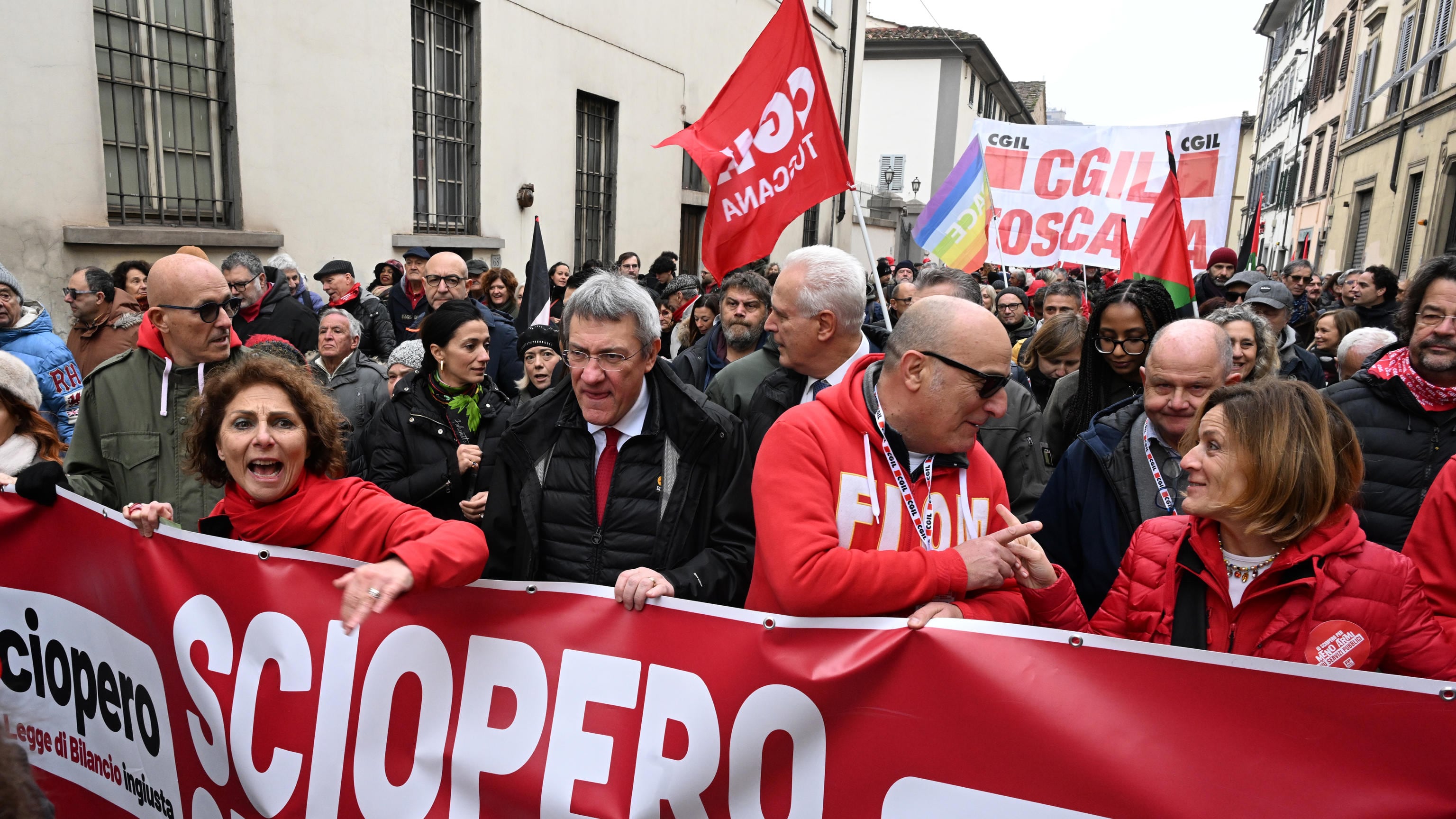 Cgil, Anpi e Arci: "No all’uso di basi in Sicilia per la guerra, pronti a mobilitazione"