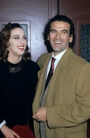 Massimo Troisi con Clarissa Burt
