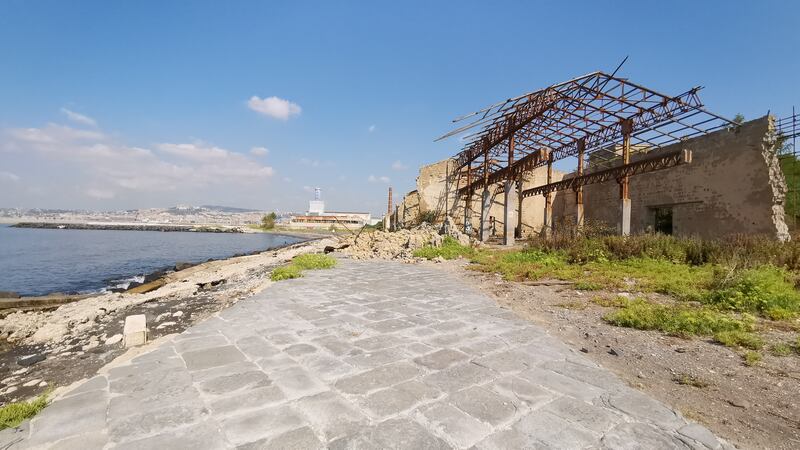 Napoli, la ex Corradini ridotta a macerie 8