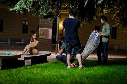 Nude per beneficienza. Ma le femministe protestano a Lodi 3