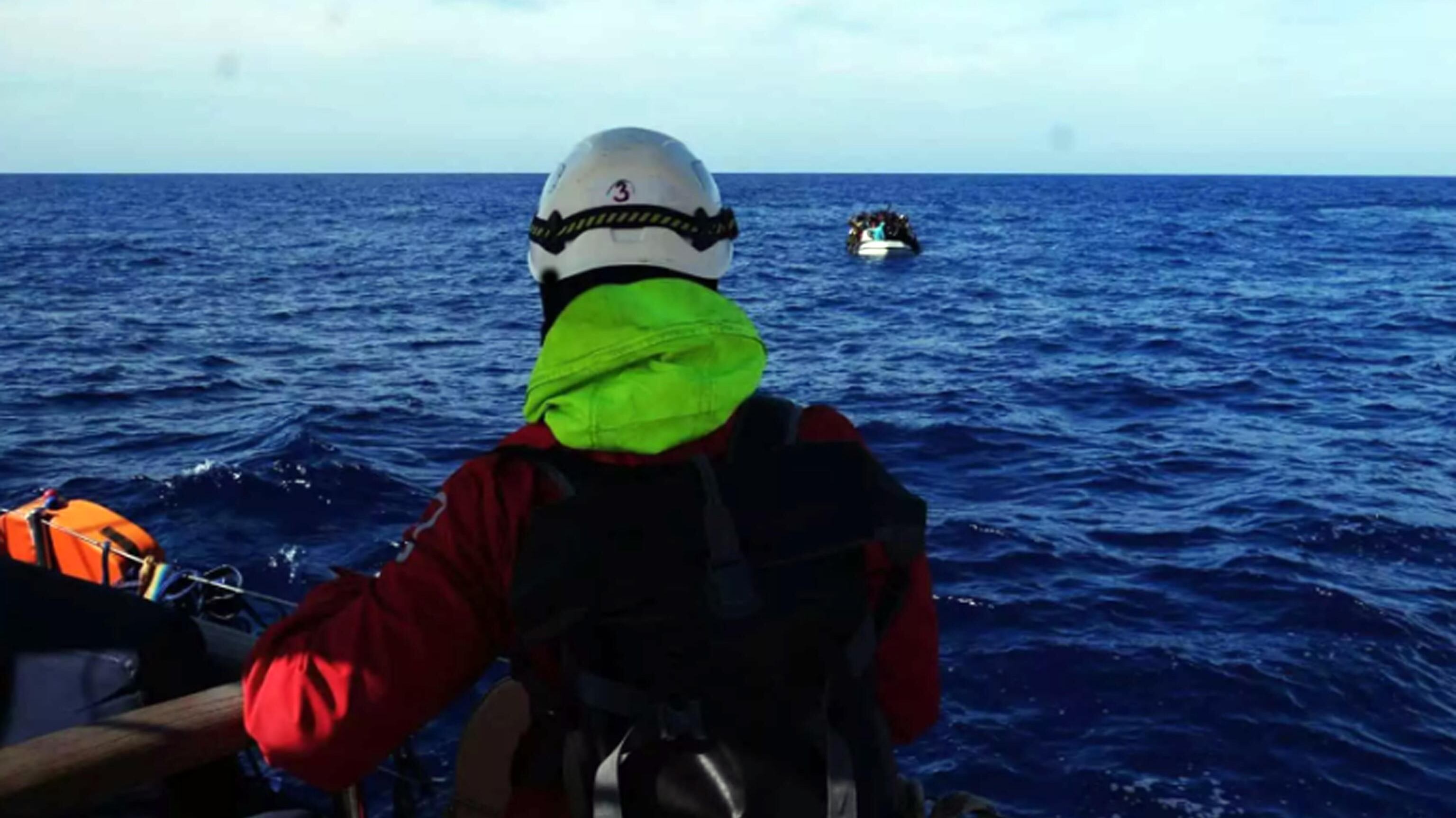Due barchini di migranti si rovesciano al largo di Lampedusa: almeno 27 morti. Continuano le ricerche