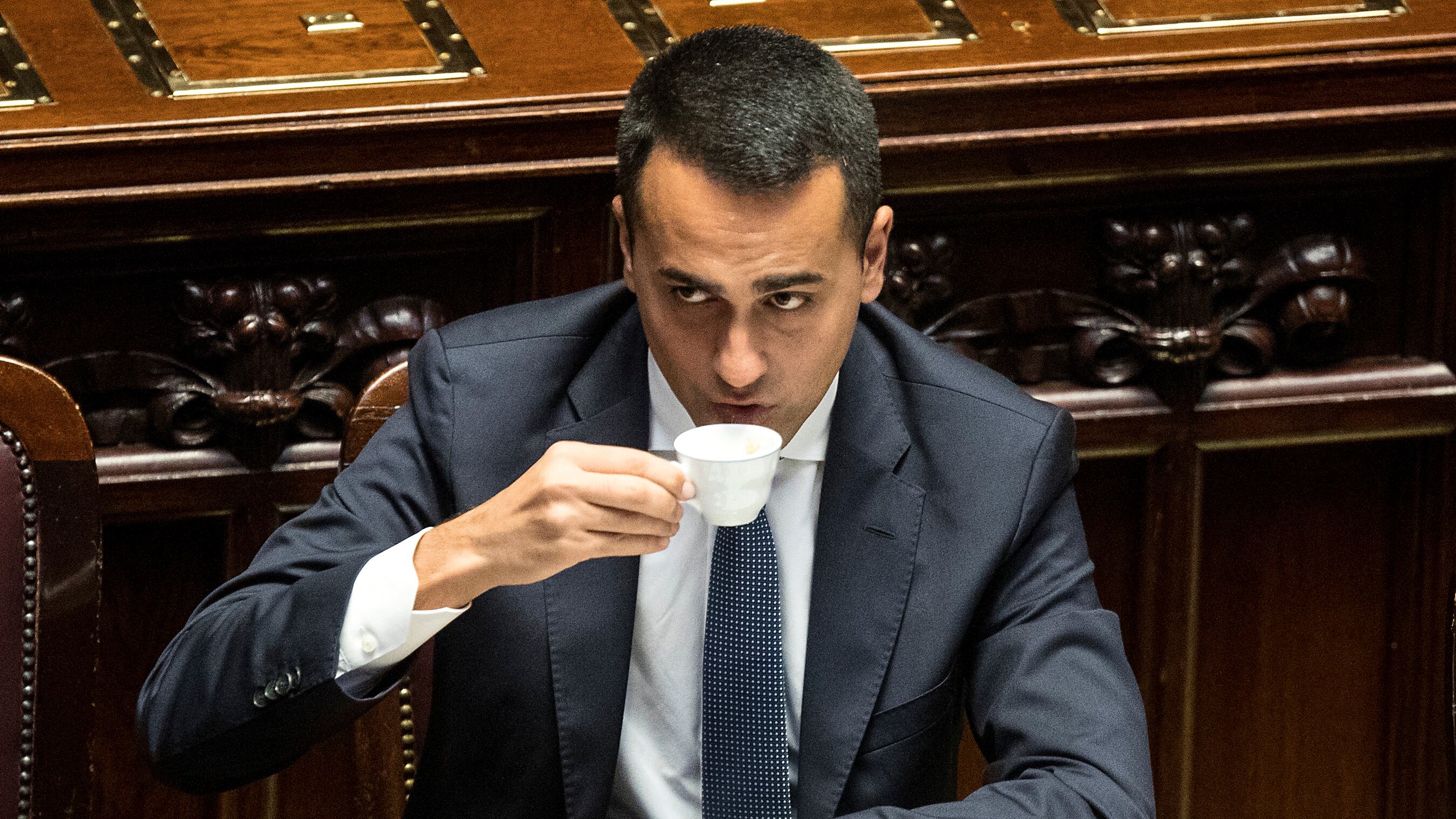 Di Maio ora tira dritto: "I tagli sulle pensioni? Nessun passo indietro"