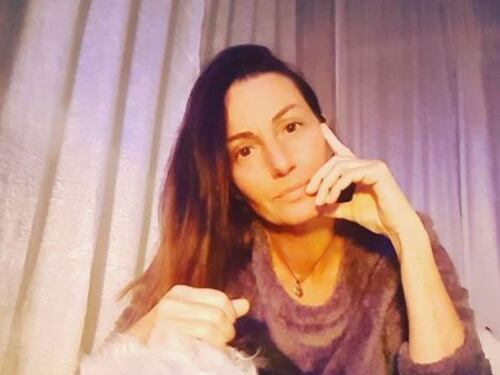 Il duro sfogo di Cristina Plevani: "Sono libera di fare la cassiera"