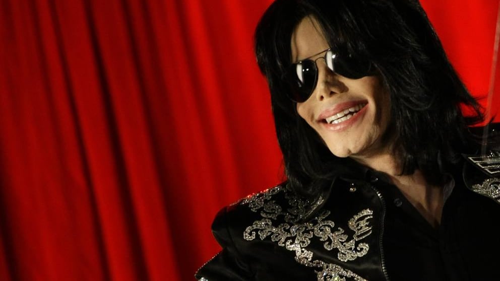 Scoperta choc su Michael Jackson. Foto e video pedopornografici in casa