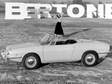 Fiat 850 Spider, guarda gallery 8