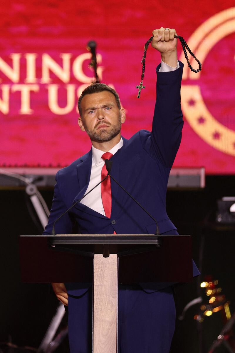 Il lungo addio a Charlie Kirk in Arizona 3