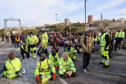  Resistenza passiva dei portuali stamattina a Trieste