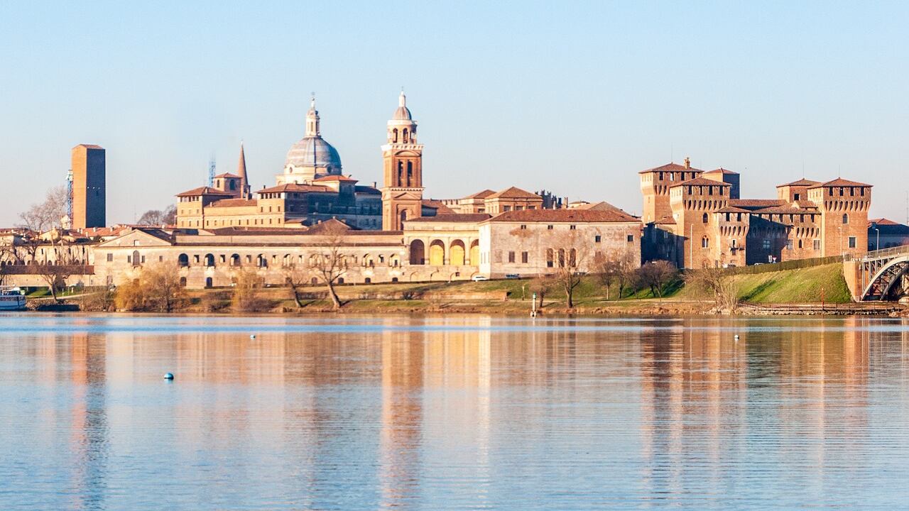 Mantova e la leggenda dei fiori di loto