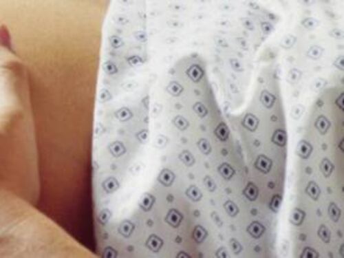 Parto con gas esilarante: ora si dà alla luce ridendo