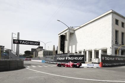 Formula E, ecco i bolidi che hanno sfrecciato all'Eur di Roma 16