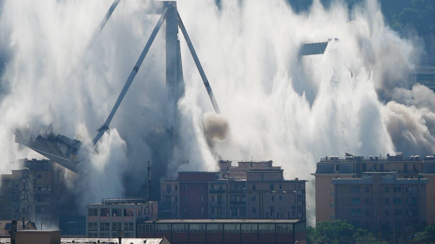 Ponte Morandi, la perizia: "Il 68% dei cavi d'acciaio era parecchio corroso"