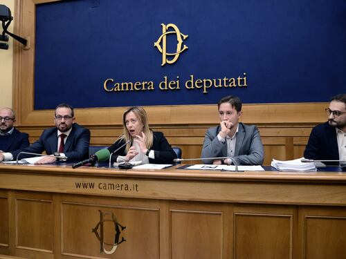 Un dossier smentisce Report: ecco la verità sui follower Fdi