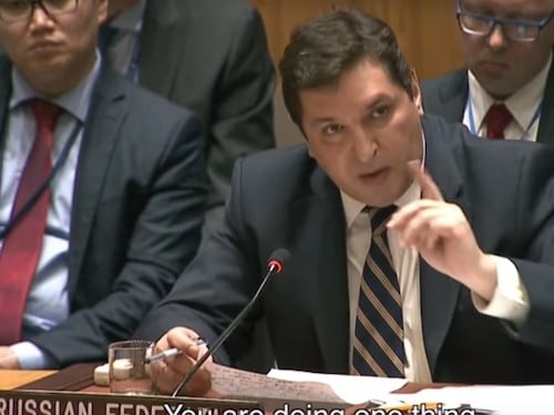 All'Onu il diplomatico russo gela l'inglese: "Quando parlo devi guardarmi"