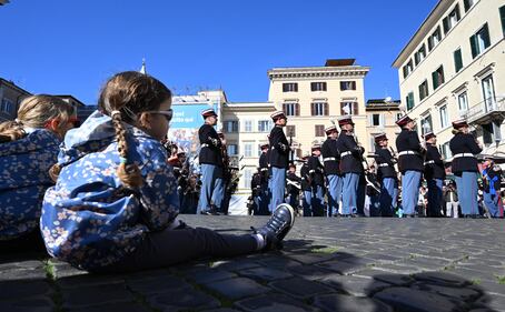 La Banda dell'Esercito a Piazza Farnese per la Festa delle Forze Armate  2