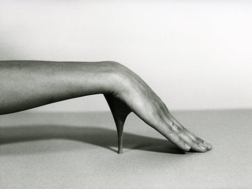 Surrealista e pop. Arte della leggerezza con Birgit e Cinzia