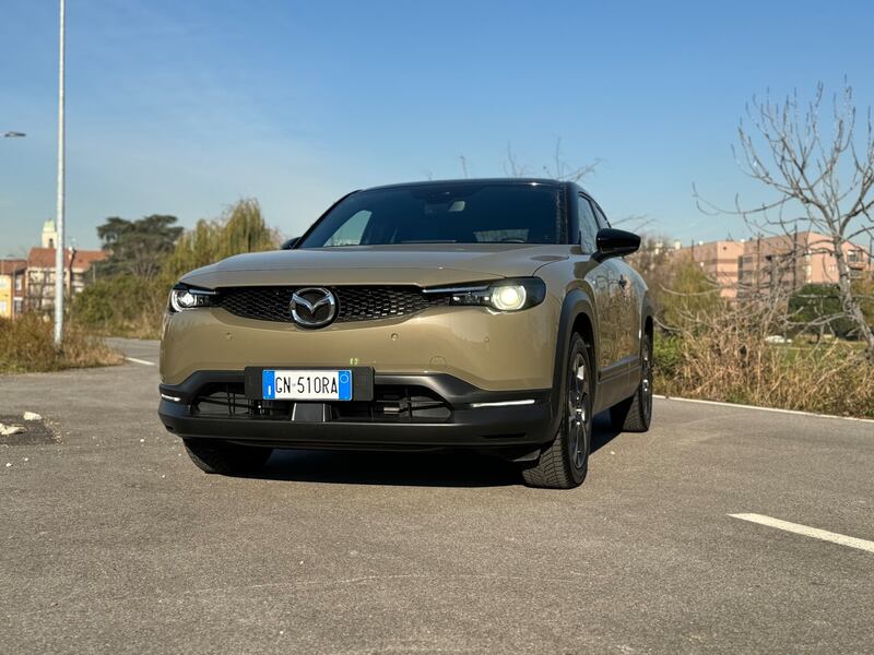 Mazda MX-30 2024: guarda la gallery del crossover elettrico giapponese 3
