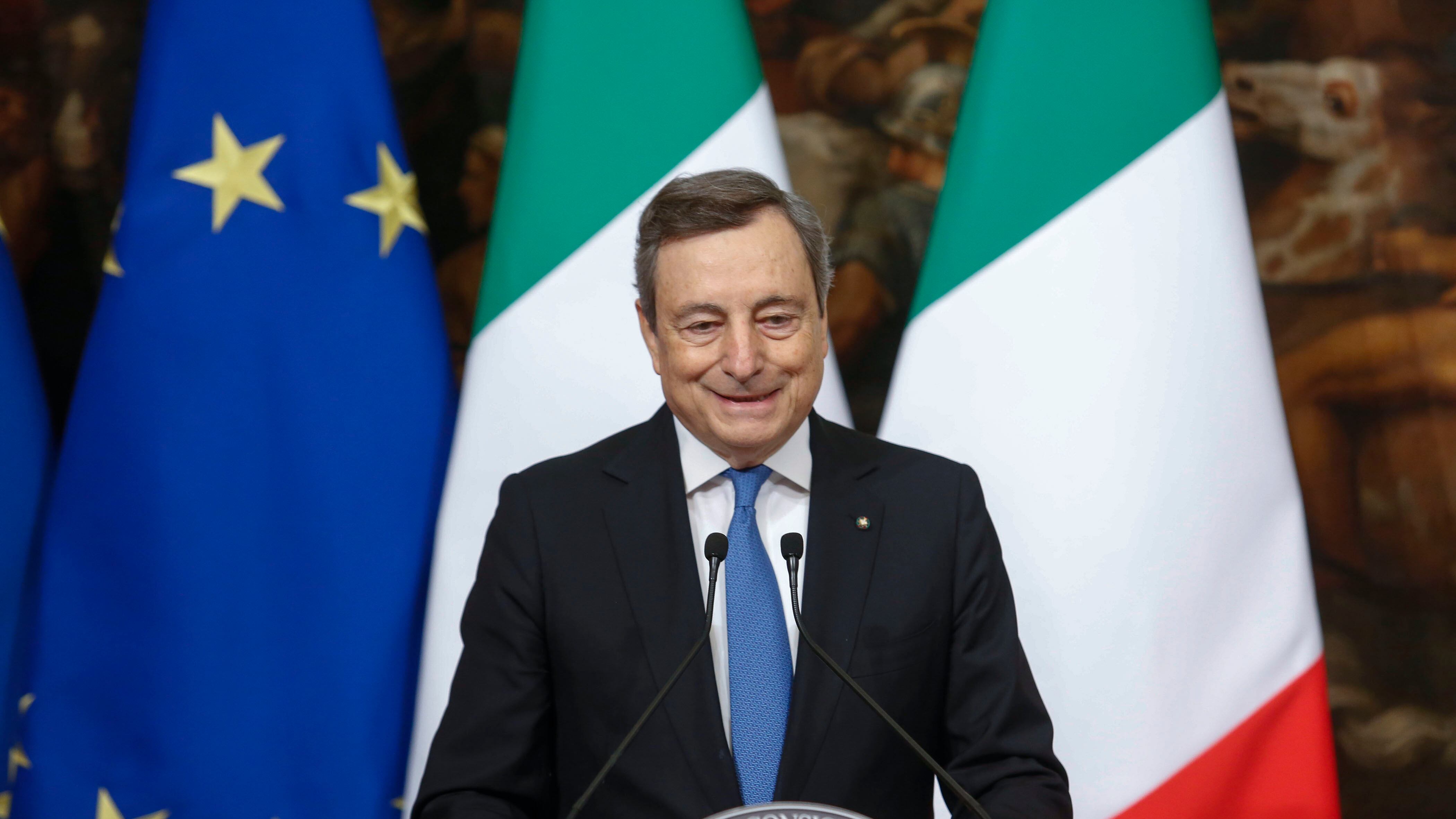 Non si guida il Paese dal sedile posteriore