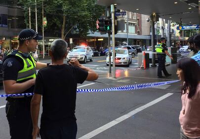 Auto contro la folla a Melbourne, le immagini dell'attacco 18