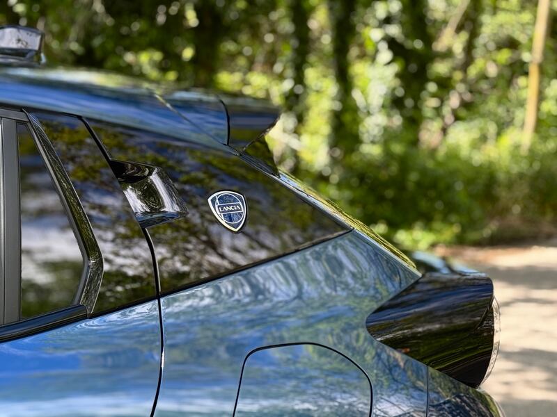 Lancia Ypsilon MHEV: guarda la gallery della nuova citycar premium italiana 6