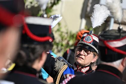 La Banda dell'Esercito a Piazza Farnese per la Festa delle Forze Armate  1