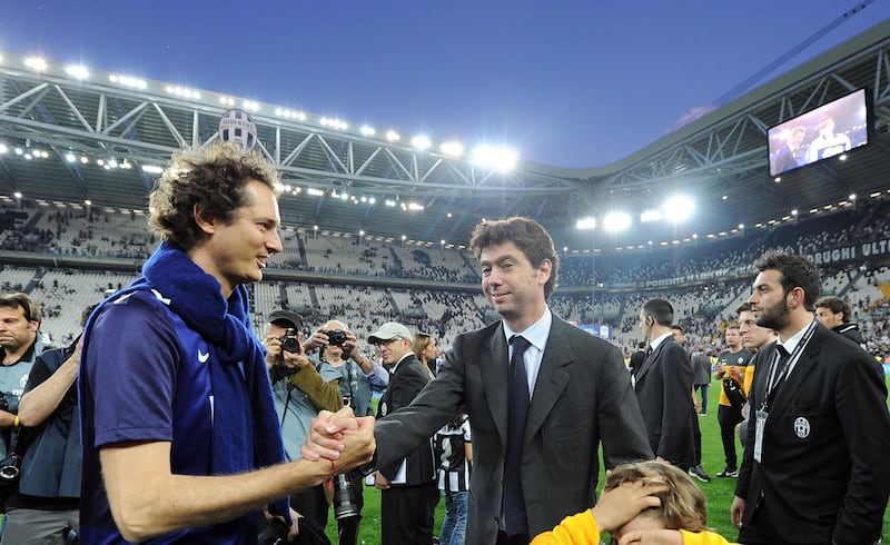 La Juventus di Elkann per "salvare" l'Europa  va al patteggiamento
