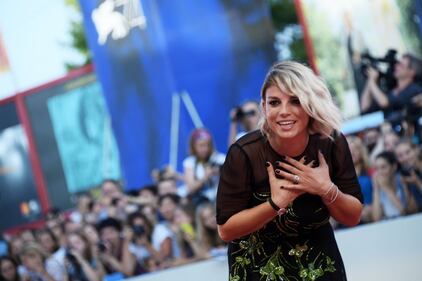 Emma Marrone affascinante a Venezia 1