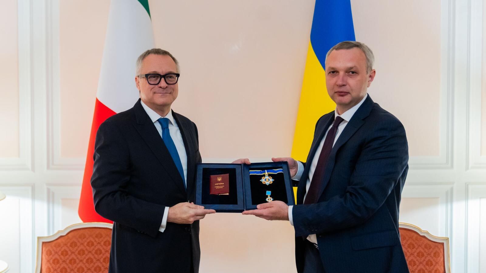 Bonomi, onorificenza dall'Ucraina: "Ricostruire il Paese dovere dell'Europa"