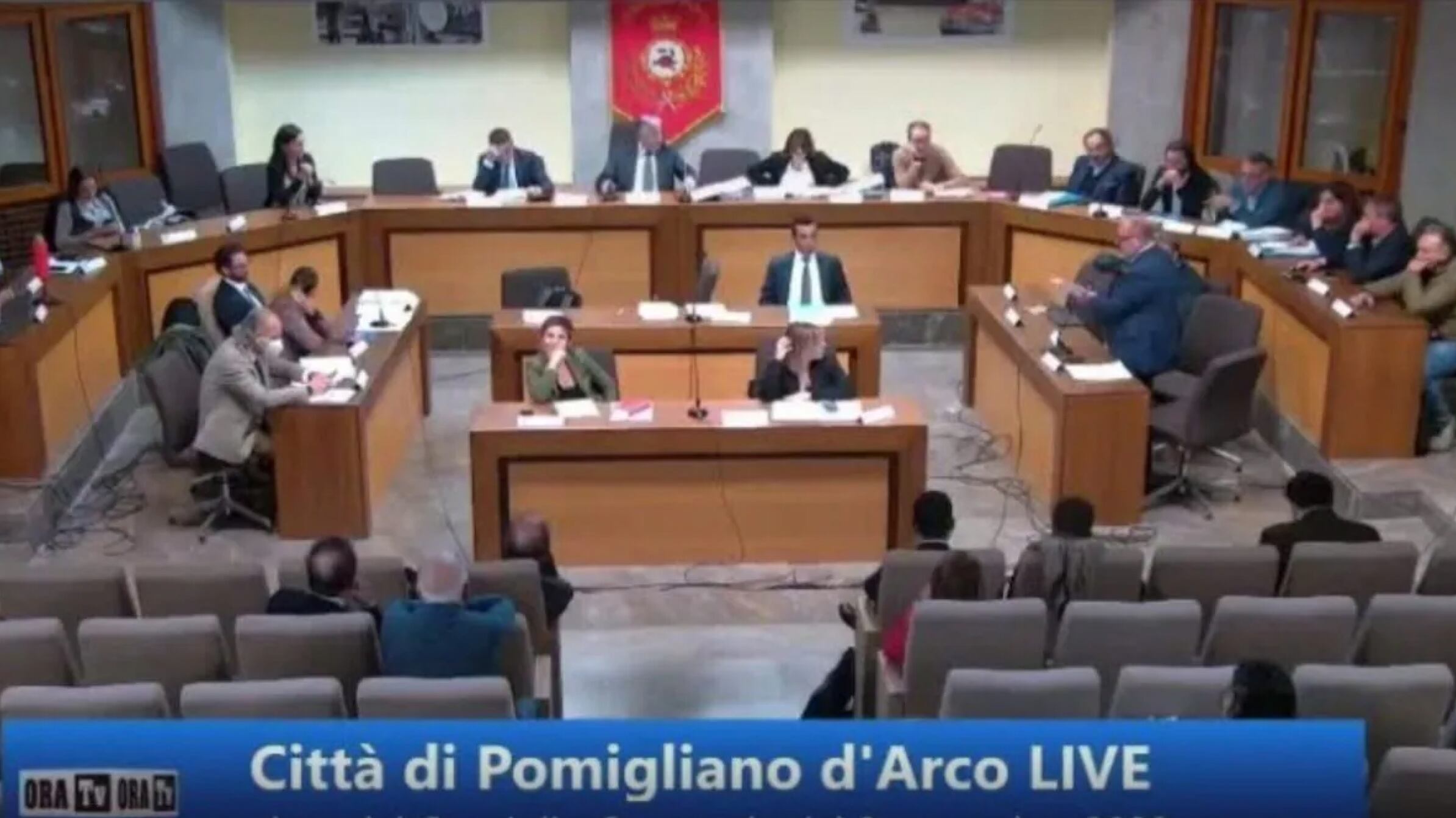 Macché consiglio comunale, gioca il Napoli!