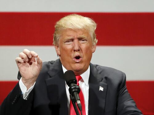 Battute infelici e provocazioni. Trump apre la strada a Hillary