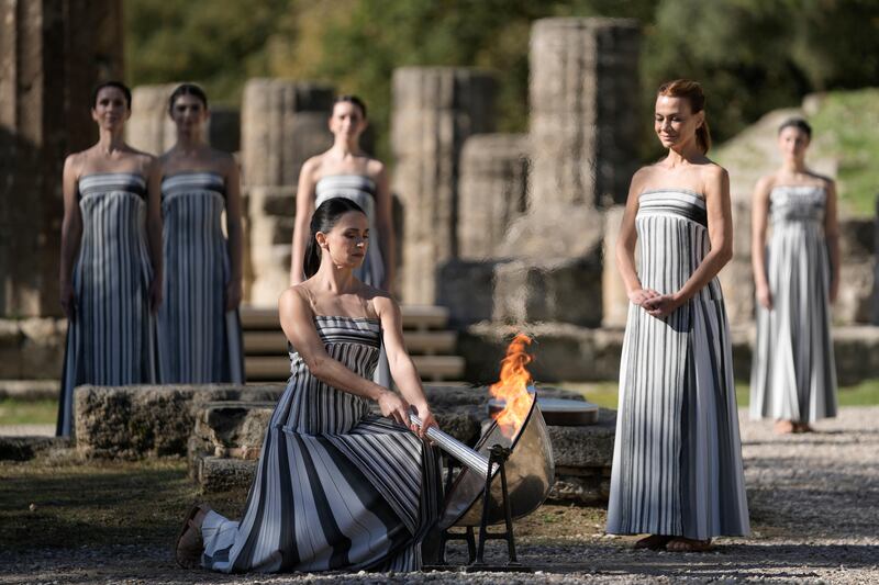 Milano-Cortina 2026: la fiamma olimpica inizia il lungo viaggio da Olimpia 1