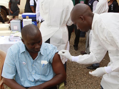 Ebola, ora c'è il vaccino: "Efficace al 100%"