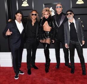 Grammy, le star della musica sul red carpet 8