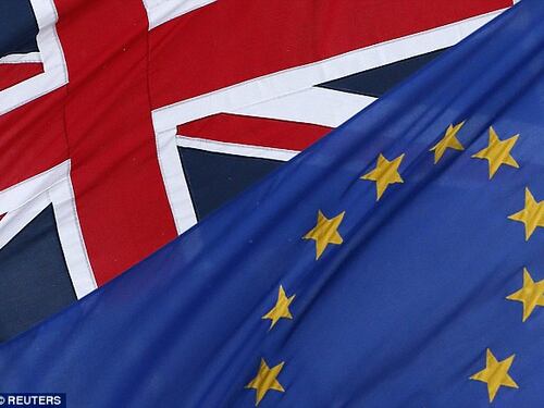 Gb, laburisti, conservatori e Ukip uniti per uscire dall'Ue