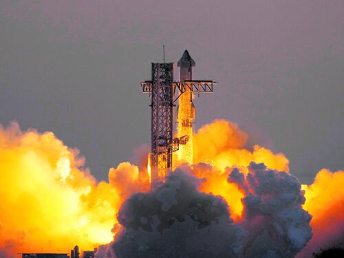 Starship torna a terra: "Ora su Marte"