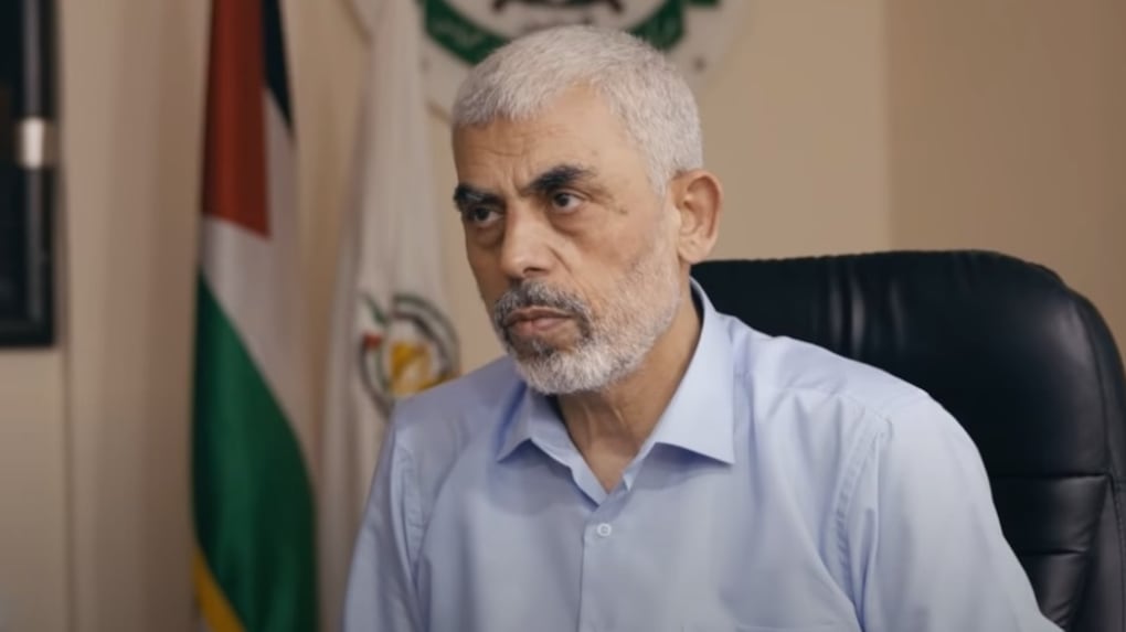 Lo studio dell'ebraico, gli ergastoli e la beffa agli 007: chi è il "piccolo Hitler" di Hamas