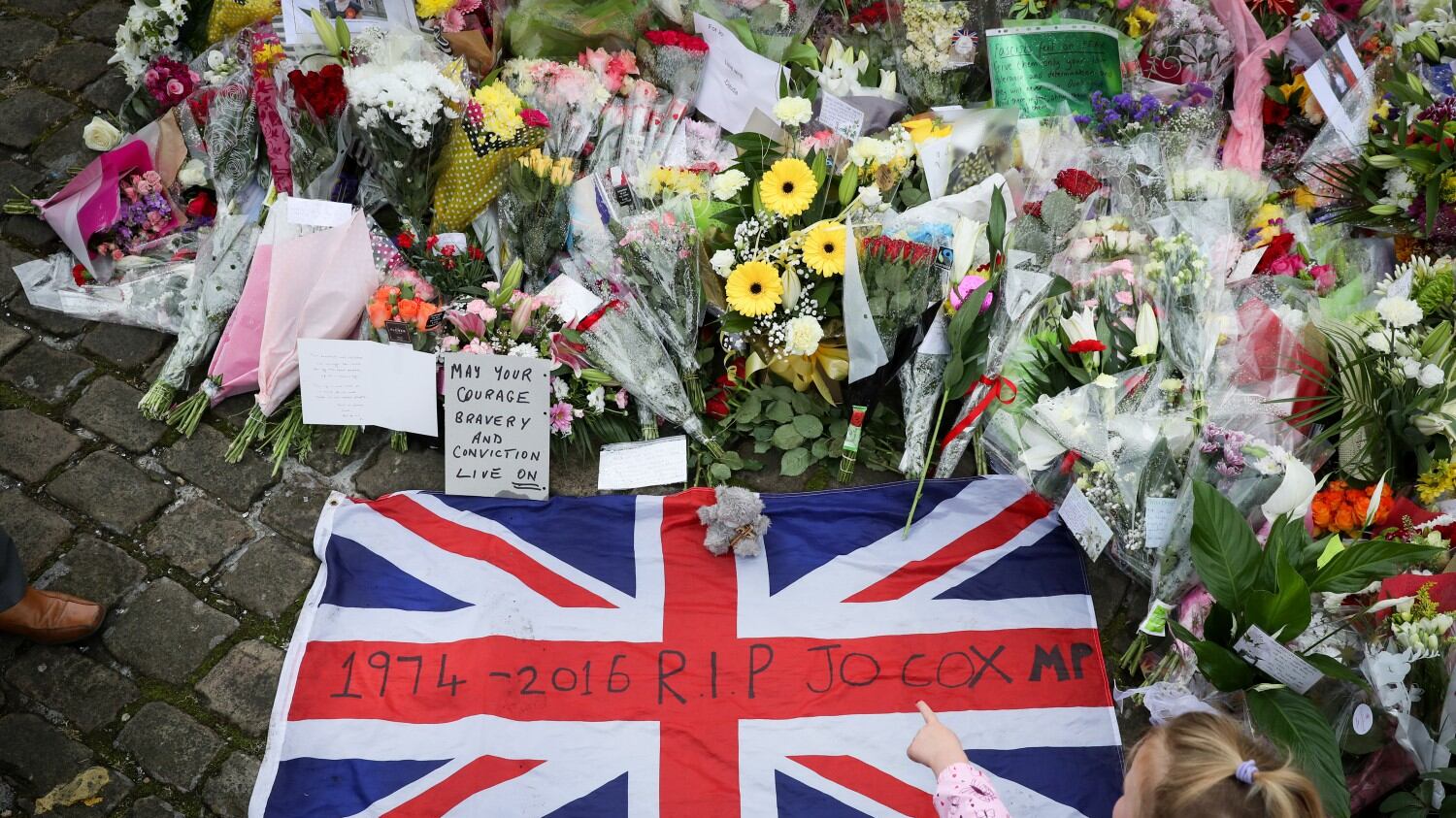 Il sangue sulla Brexit eccita gli squali di Borsa