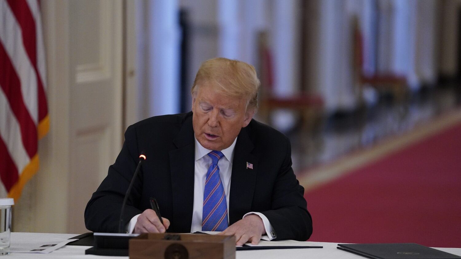 Trump batte tutti i record mai così tanti contagi. E boom di posti di lavoro
