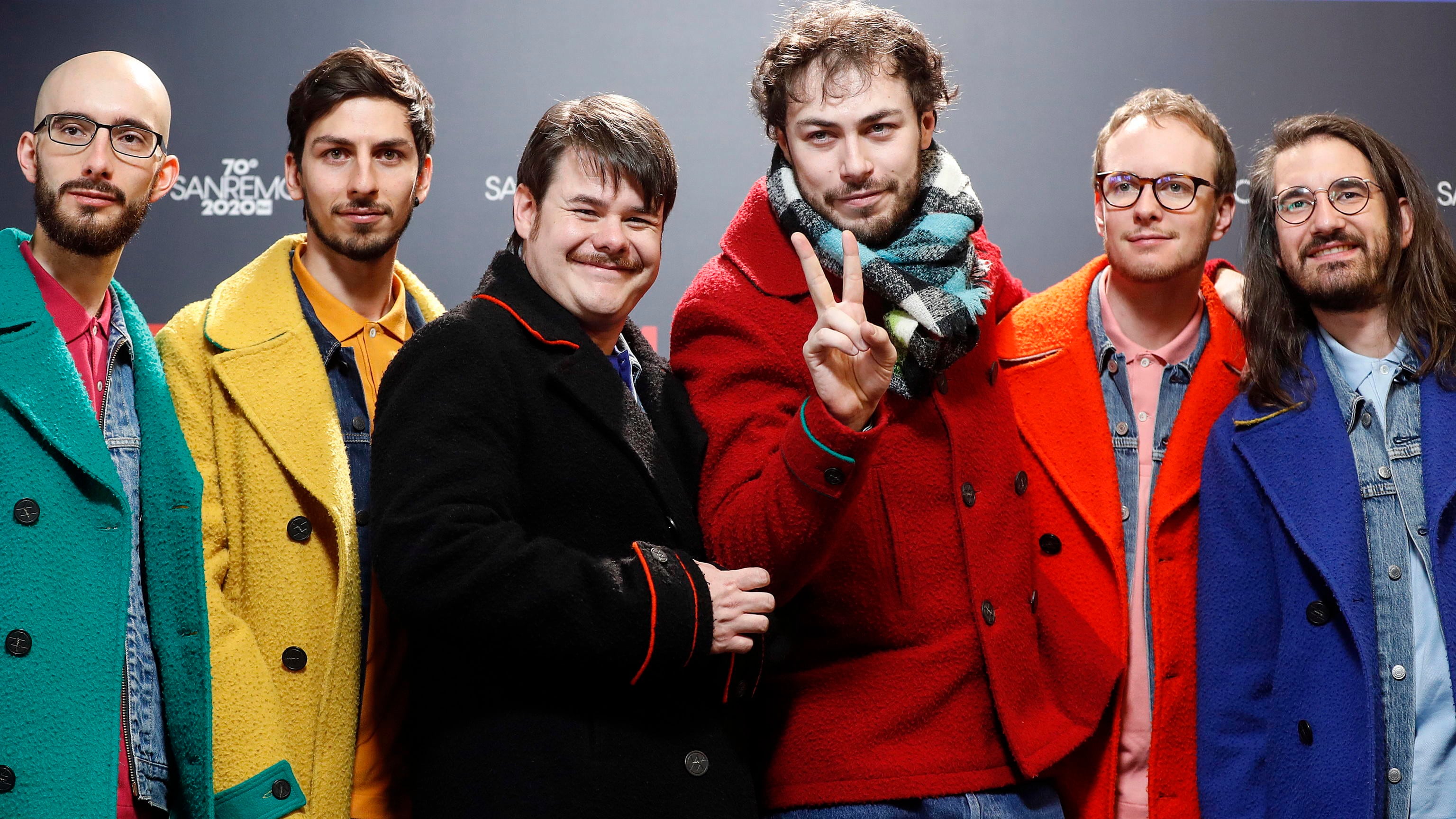 I "Pinguini" da favola. La band di provincia che è arrivata a San Siro "passo dopo passo"