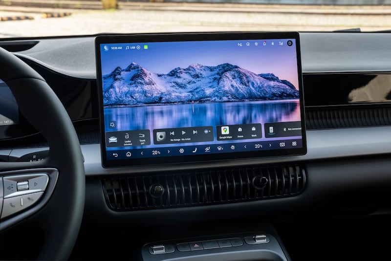 BYD DOLPHIN G DM-i, le foto 4